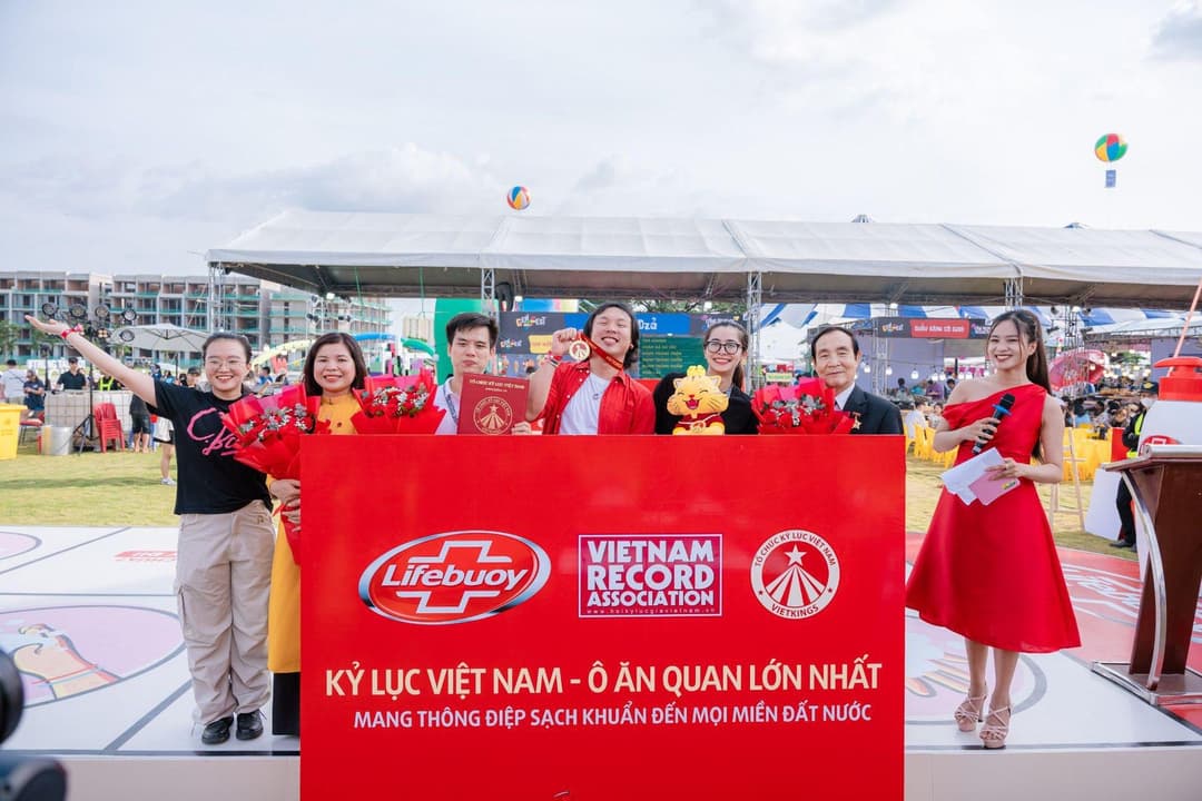 Lifebuoy Sets Record for Vietnam’s Largest Ô Ăn Quan Game